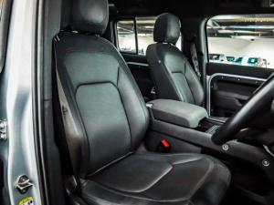 Land Rover Defender 110 D300 X-Dynamic SE - Image 12