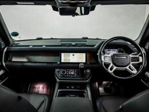 Land Rover Defender 110 D300 X-Dynamic SE - Image 13