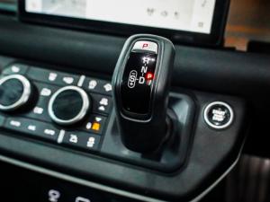 Land Rover Defender 110 D300 X-Dynamic SE - Image 15