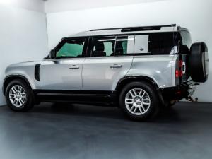 Land Rover Defender 110 D300 X-Dynamic SE - Image 8