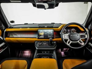 Land Rover Defender 110 D300 X-Dynamic HSE - Image 13