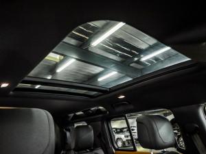 Land Rover Defender 110 D300 X-Dynamic HSE - Image 19