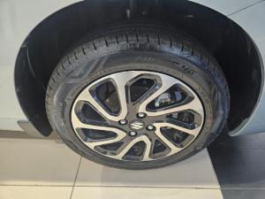 Suzuki Baleno 1.5 GLX auto - Image 7