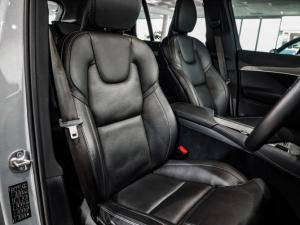 Volvo XC90 T8 Recharge AWD Ultra Dark - Image 11