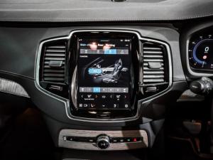Volvo XC90 T8 Recharge AWD Ultra Dark - Image 15
