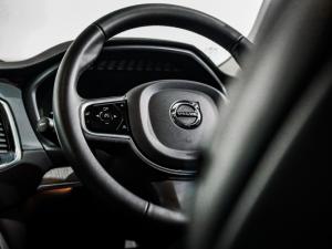 Volvo XC90 T8 Recharge AWD Ultra Dark - Image 16