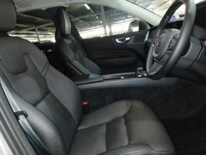 Volvo XC60 D4 AWD Inscription - Image 8