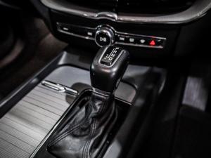 Volvo XC60 T6 AWD Inscription - Image 16