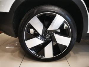 Volvo XC40 Recharge Twin Motor Ultimate - Image 9