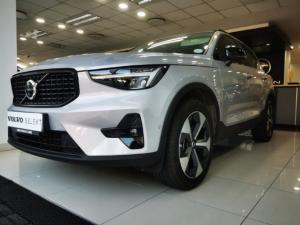 Volvo XC40 B4 Plus Dark - Image 3