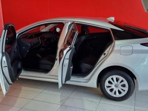 Toyota Prius Hybrid - Image 7