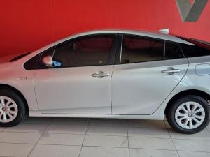 Toyota Prius Hybrid - Image 8