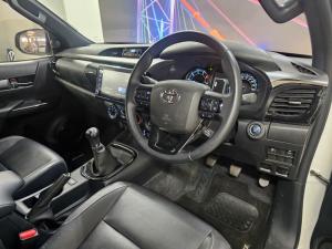 Toyota Hilux 2.8GD-6 Xtra cab 4x4 Legend manual - Image 5