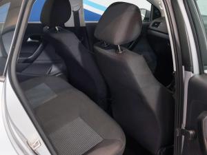 Volkswagen Polo Vivo hatch 1.4 Comfortline - Image 15