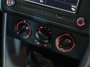 Volkswagen Polo Vivo hatch 1.4 Comfortline - Image 16