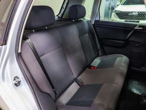 Volkswagen Polo Vivo 5-door 1.4 Trendline auto - Image 17