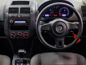 Volkswagen Polo Vivo 5-door 1.4 Trendline auto - Image 9