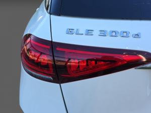 Mercedes-Benz GLE GLE300d 4Matic - Image 7
