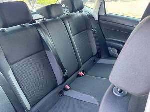 Volkswagen Polo hatch 1.0TSI Life manual - Image 11