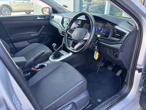 Volkswagen Polo hatch 1.0TSI Life manual - Image 13