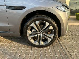 Jaguar F-Pace D200 AWD R-Dynamic HSE - Image 7