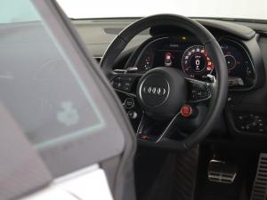 Audi R8 coupe V10 performance quattro - Image 16