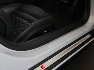 Audi R8 coupe V10 performance quattro - Image 18