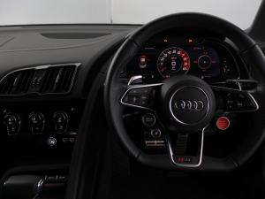 Audi R8 coupe V10 performance quattro - Image 30