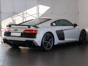 Audi R8 coupe V10 performance quattro - Image 9