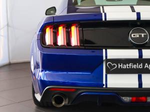 Ford Mustang 5.0 GT fastback auto - Image 13