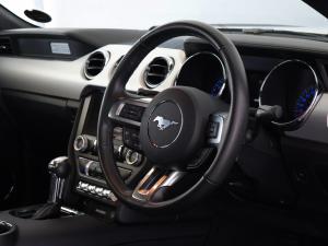 Ford Mustang 5.0 GT fastback auto - Image 22