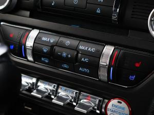 Ford Mustang 5.0 GT fastback auto - Image 30