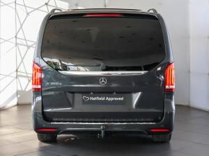 Mercedes-Benz V-Class V300d Avantgarde AMG Line - Image 10