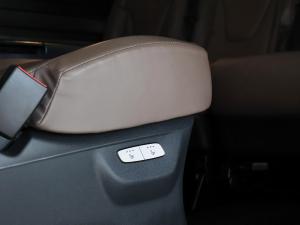 Mercedes-Benz V-Class V300d Avantgarde AMG Line - Image 27
