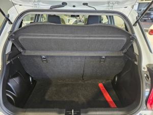 Suzuki Swift 1.2 GL auto - Image 4