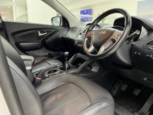 Hyundai ix35 2.0CRDi Elite - Image 7
