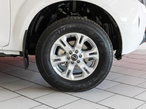 Nissan Navara 2.5DDTi double cab XE - Image 10