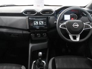 Nissan Magnite 1.0 Visia auto - Image 16