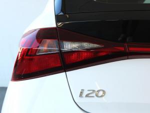 Hyundai i20 1.0T Fluid manual - Image 10
