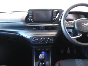 Hyundai i20 1.0T Fluid manual - Image 17