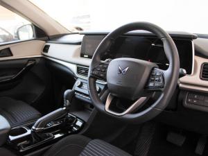 Mahindra XUV700 2.0T AX5 - Image 15
