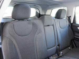 Mahindra XUV700 2.0T AX5 - Image 19