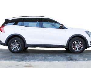 Mahindra XUV700 2.0T AX5 - Image 8