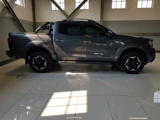 Nissan Navara 2.5DDTi double cab LE 4x4