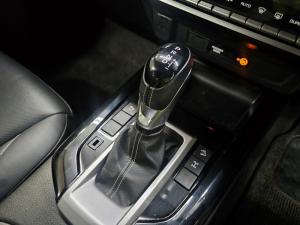 Isuzu D-Max 3.0TD double cab V-Cross - Image 9