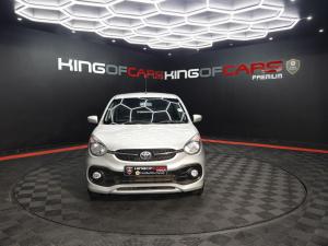 Toyota Vitz 1.0 XR manual - Image 2