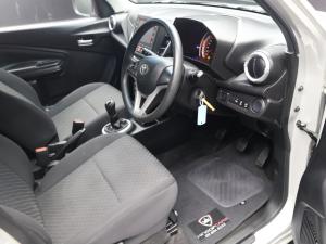 Toyota Vitz 1.0 XR manual - Image 9
