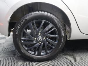 Toyota Vitz 1.0 XR manual - Image 7
