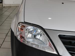 Nissan NP200 1.6i - Image 16