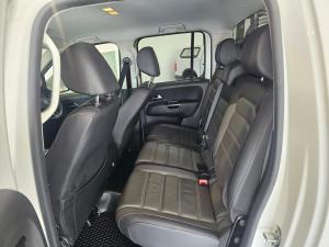 Volkswagen Amarok 2.0BiTDI double cab Highline auto - Image 17